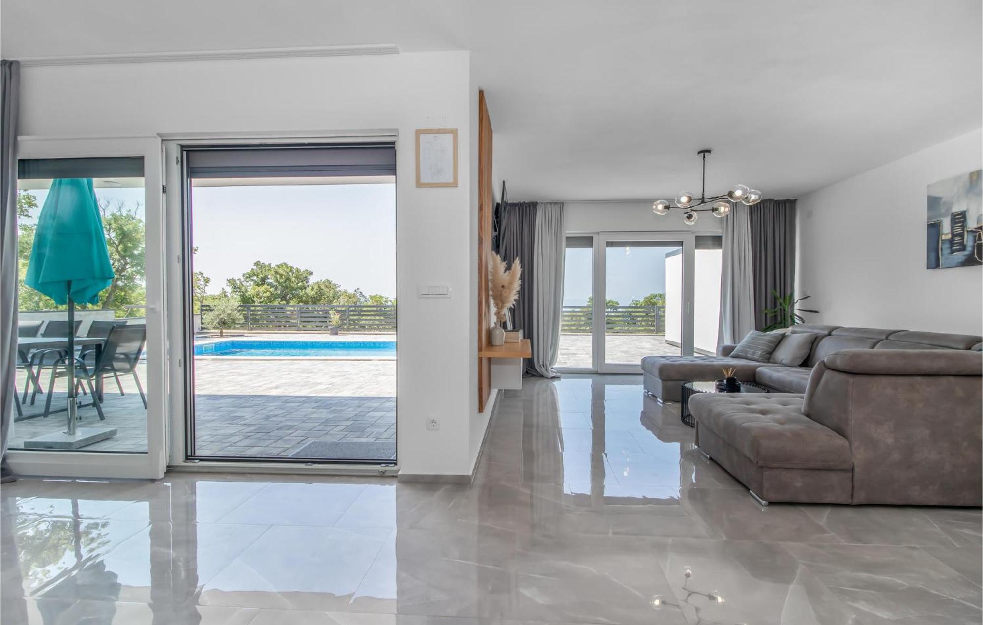 Pet Friendly Home In Smrika With Kitchen Ngoại thất bức ảnh